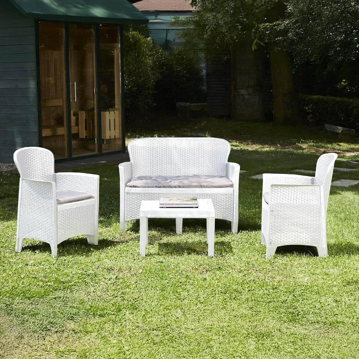 Sofa 2 1 - Outdoor-Lounge-Set Ostuni Gartengarnitur mit Sesseln, und 1 Couchtisch, Sitzecke in Rattan-Optik mit Kissen, 100% Made in Italy, Weiß